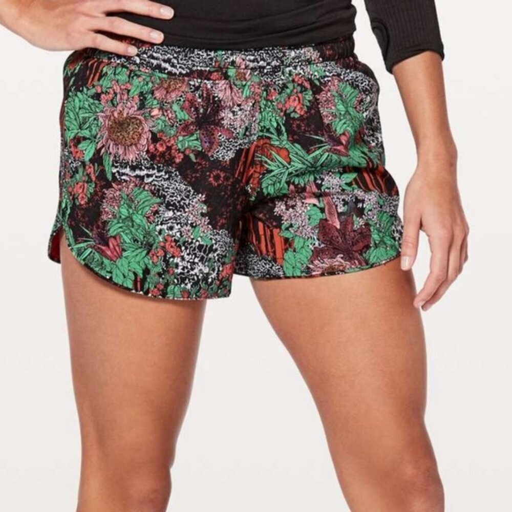 Lululemon Choose A Side Shorts 3" Ruby Red Zen Garden Size 4 Gym Workout Running